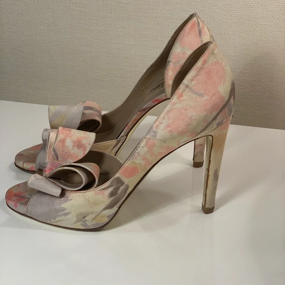 RARE Valentino Bow d’Orsay 37.5 pastel‎ fabric